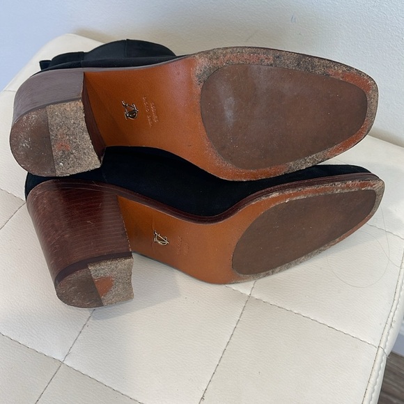 Women’s 9.5 Vince Vero Cuoio Ankle Bootie Black Suede Heel Fall Boots - Picture 5 of 6